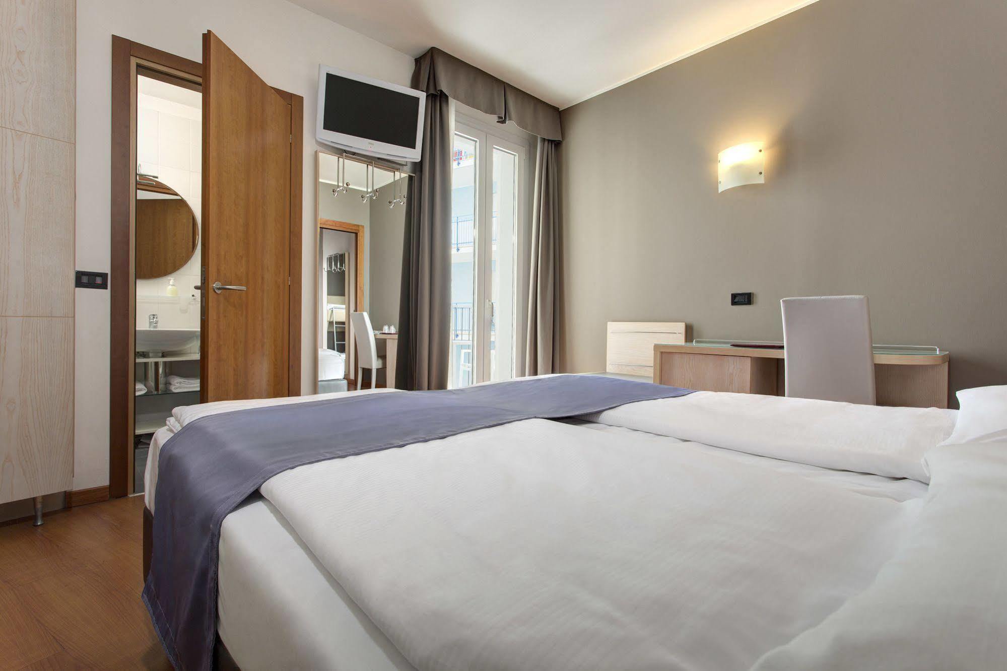 Victoria Frontemare Beach & Spa Hotel Jesolo Extérieur photo